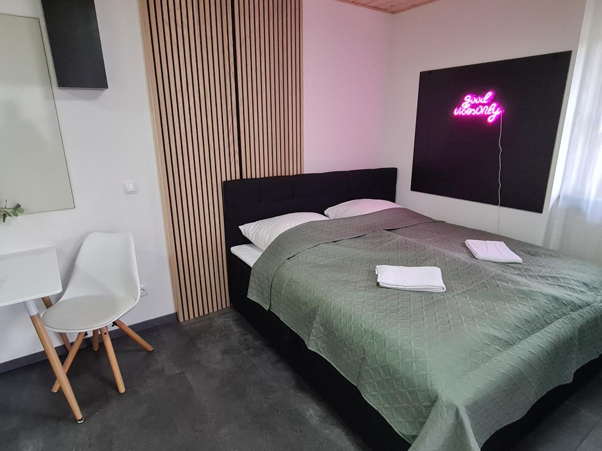 Theox No 11 Studio Apartment Fuer 2 Personen Heppenheim  Exterior photo